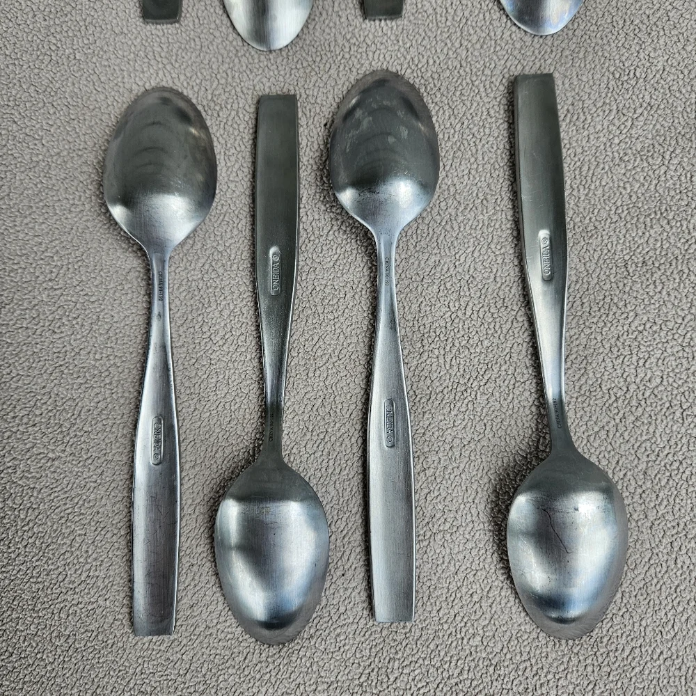 Oneida Stainless Soup Spoon Lot of 8 Cannon? 7 2/16
